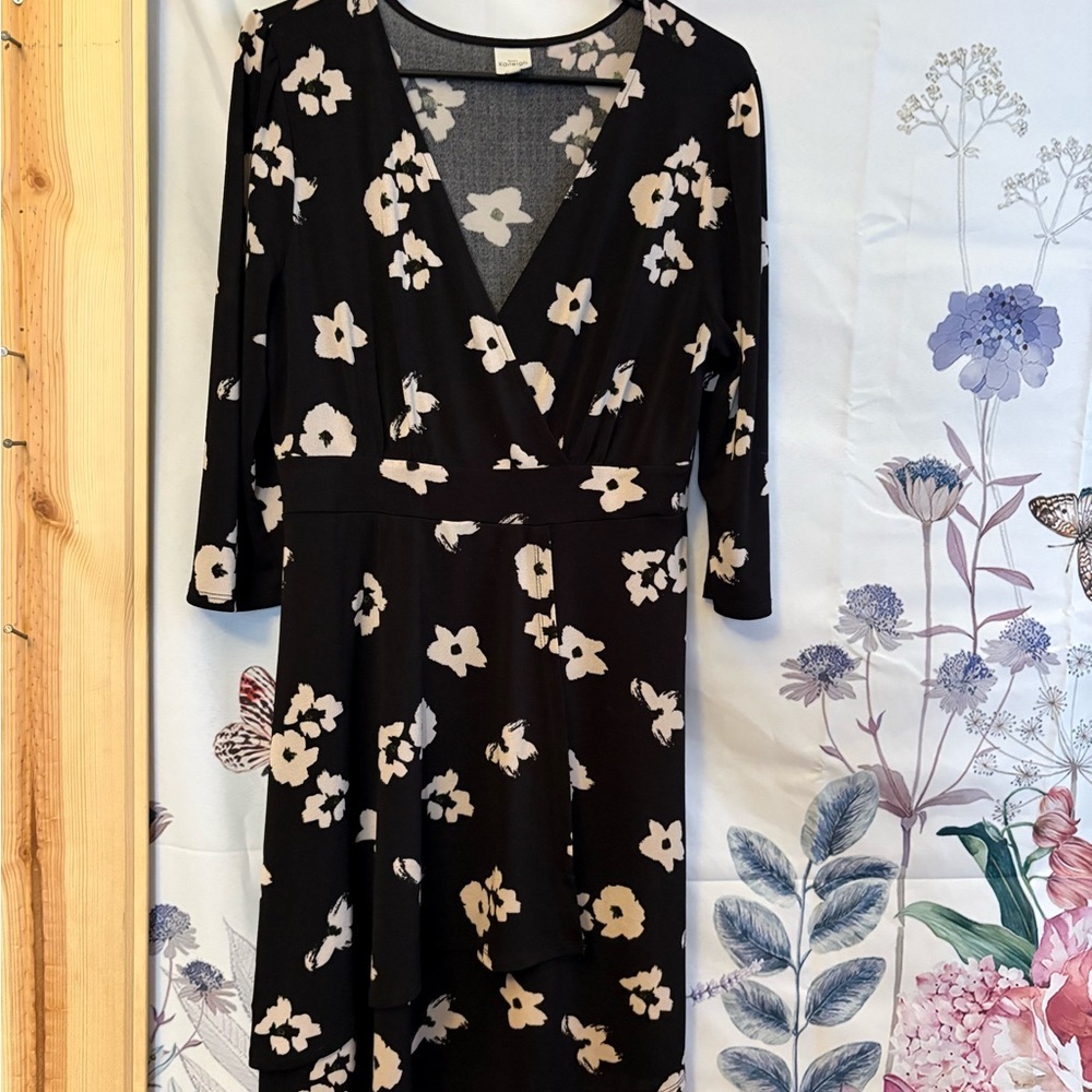 Kaileigh Black and Cream Floral Long Sleeve Dress
